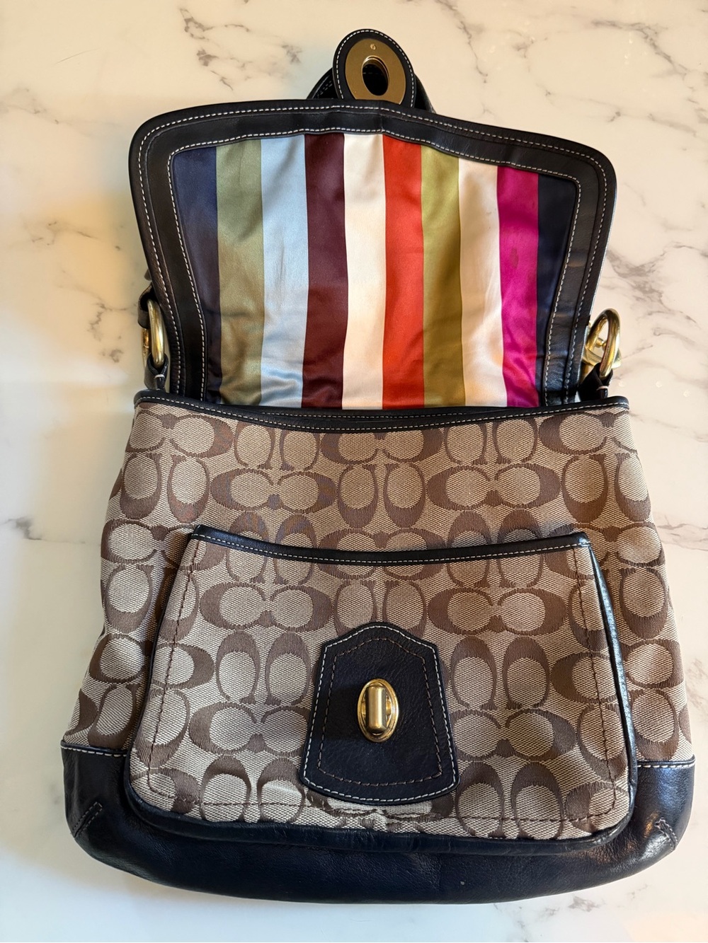 Coach Legacy 10338 Signature Khaki Flap Turnlock Shoulder Bag Striped Lining - Picture 2 of 8